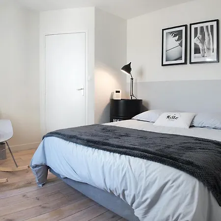 12 Personnes Avec Piscine Confort * La Flotte