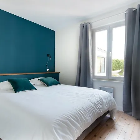Hébergement de vacances 12 Personnes Avec Piscine Confort La Flotte