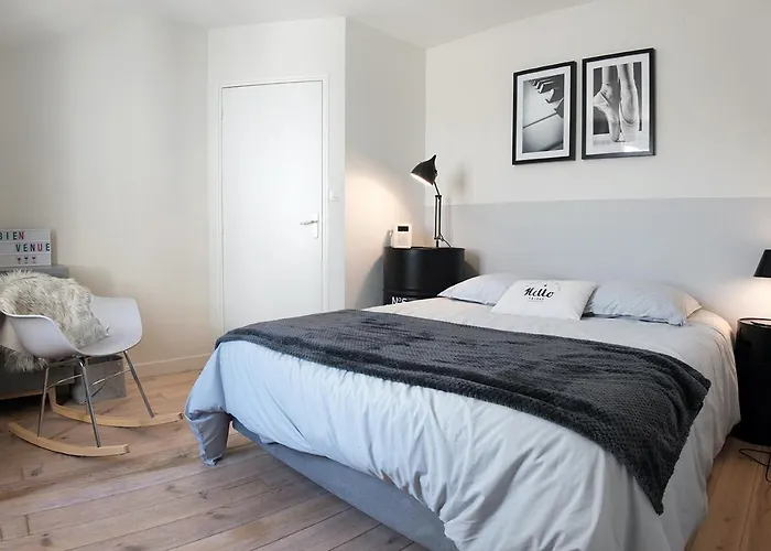 12 Personnes Avec Piscine Confort * La Flotte