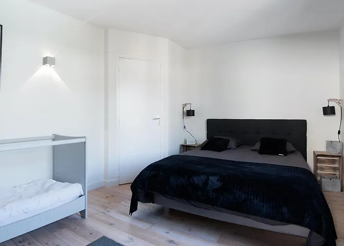 Hébergement de vacances 12 Personnes Avec Piscine Confort *