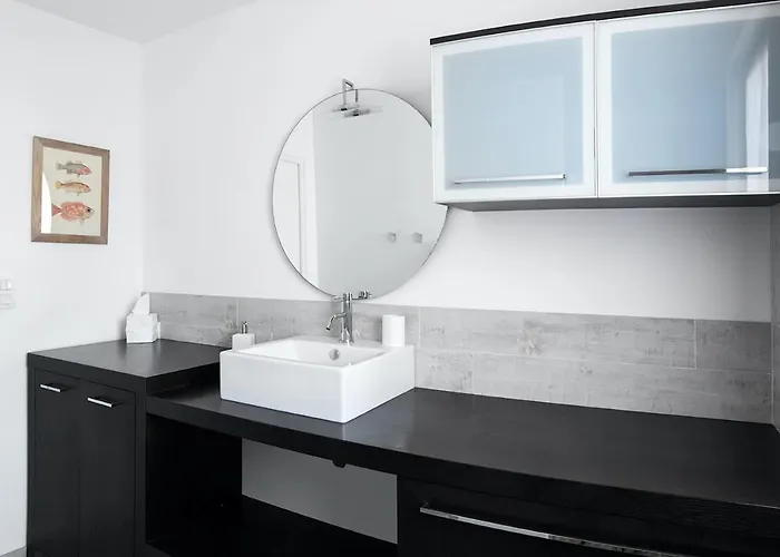 12 Personnes Avec Piscine Confort * La Flotte