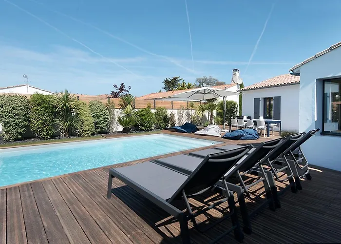 12 Personnes Avec Piscine Confort La Flotte